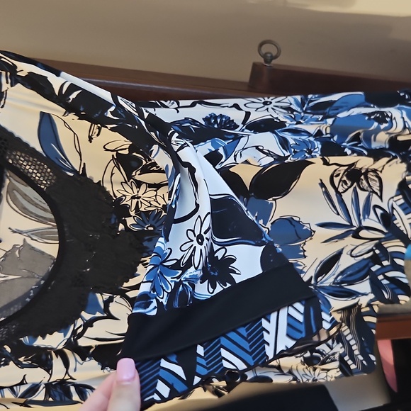 Blouse‎ - Picture 6 of 6